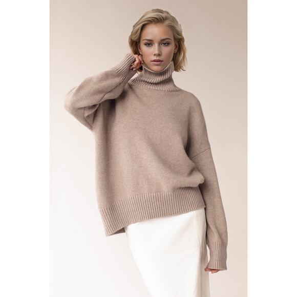 Effortless Turtleneck Sweater - Picture 3 of 4